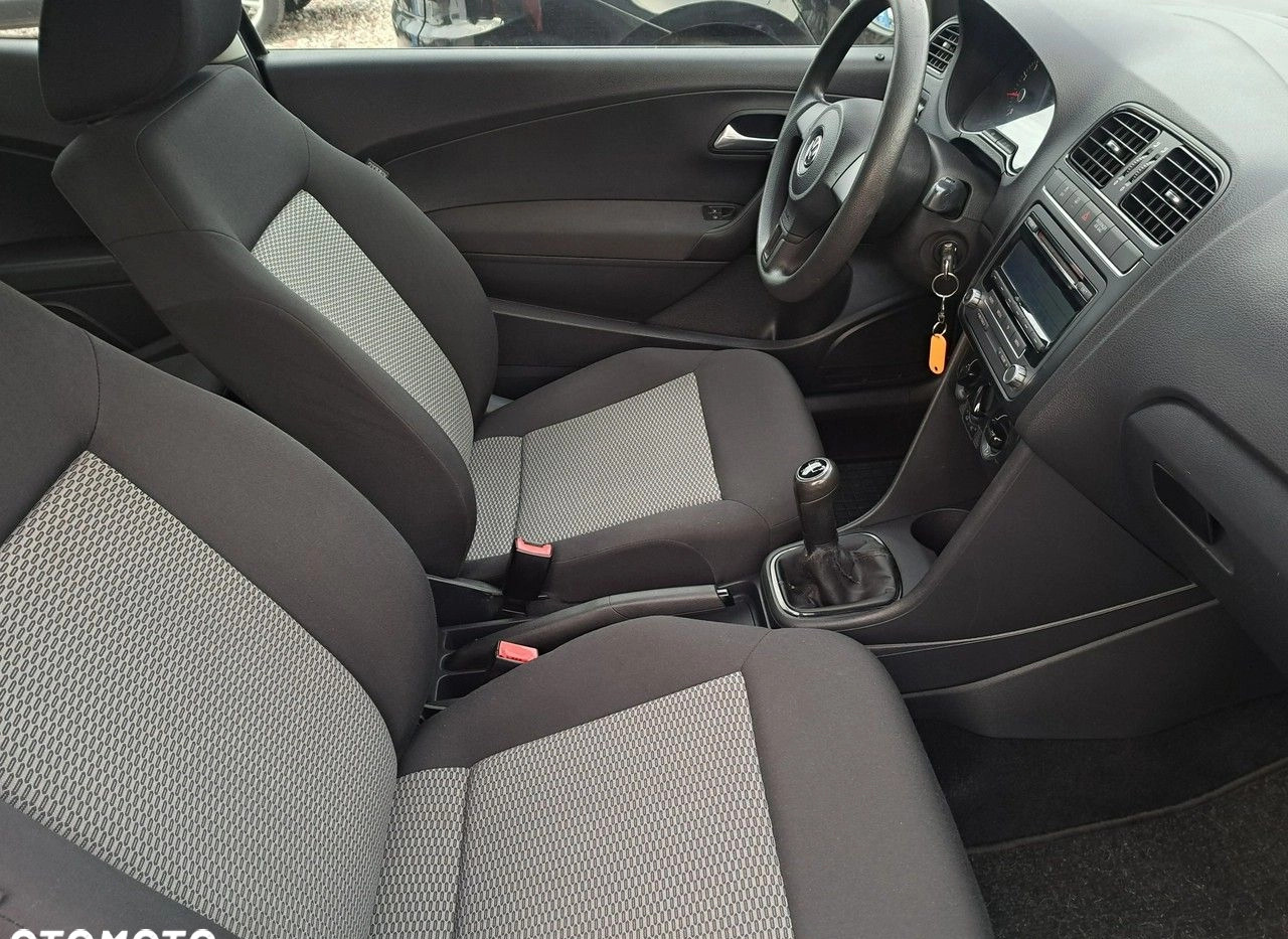 Volkswagen Polo cena 23900 przebieg: 137415, rok produkcji 2010 z Olsztyn małe 137